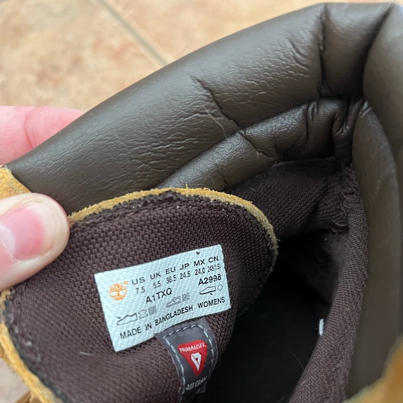 Timberland Boots - Picture 5 of 7